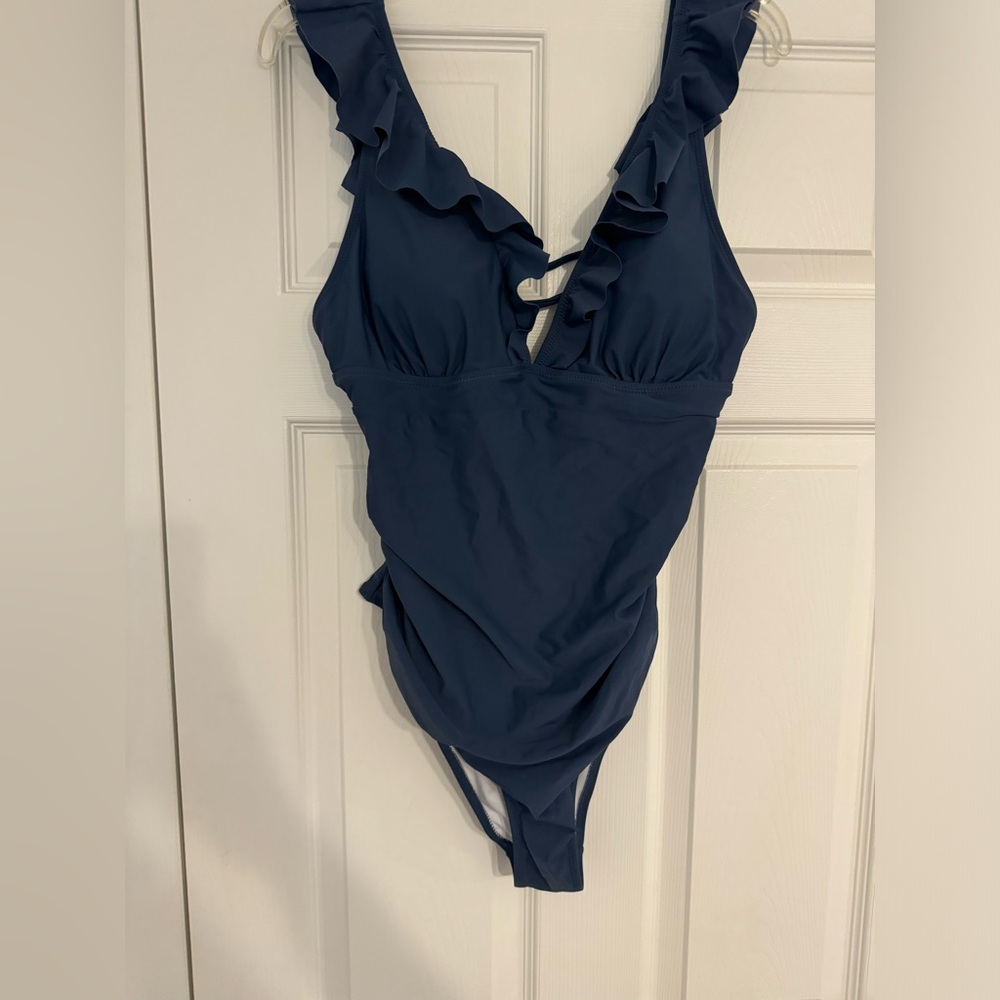 NWTS Cupshe blue ruffle swimsuit xxl